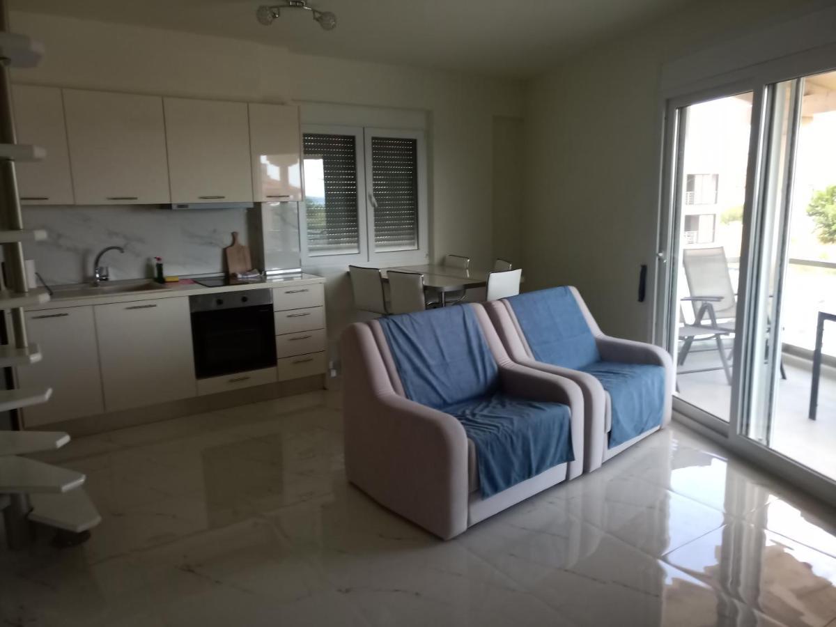 Villa Nikiti View 2 외부 사진
